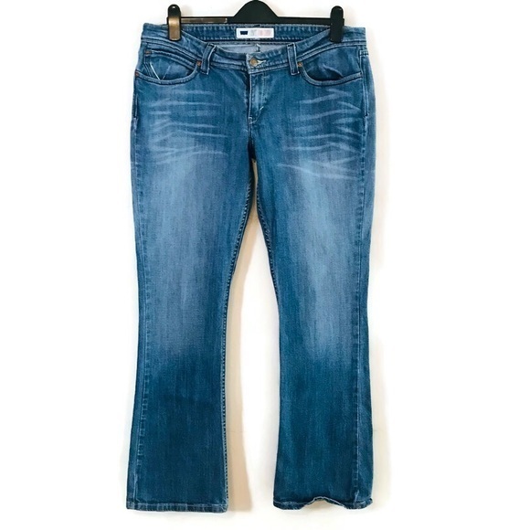 Levi’s Demi Curve Distressed Bootcut Jeans Junior’s plus size 17 18 34 33 - Picture 1 of 10